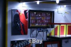 BIG Diorama scale 1/18 atelier garage Ferrari éclairage LED 64.5 x 49 x 30 cm