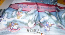 Foulard Hermès intitulé NOEL AU 24 FAUBOURG bleu clair RARE ET RECHERCHE
